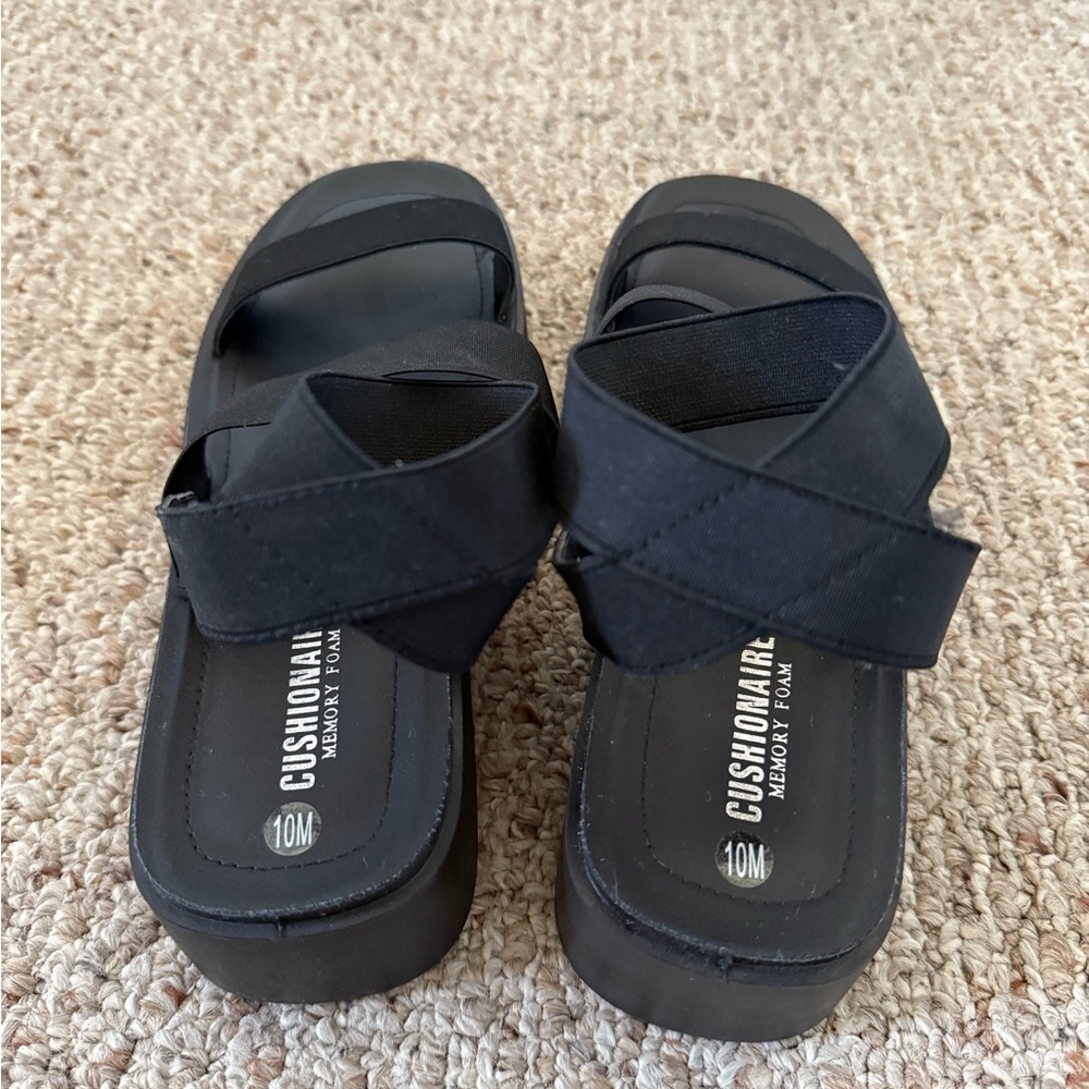 Cushionaire Black Women's Sandals - Picture 2 of 4